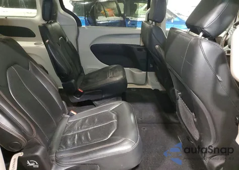 2019 Chrysler Pacifica Touring L z USA, uszkodzony, nr VIN 2C4RC1BG3KR700618